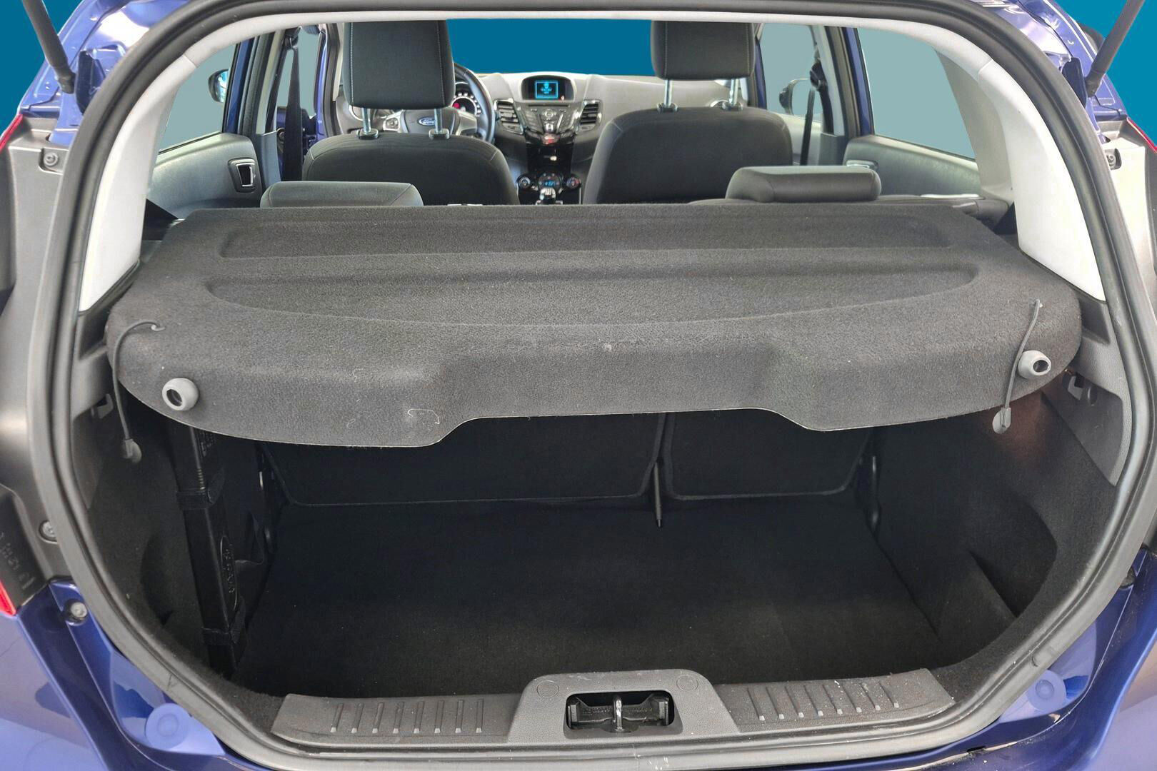 Ford Fiesta iso kuva 8