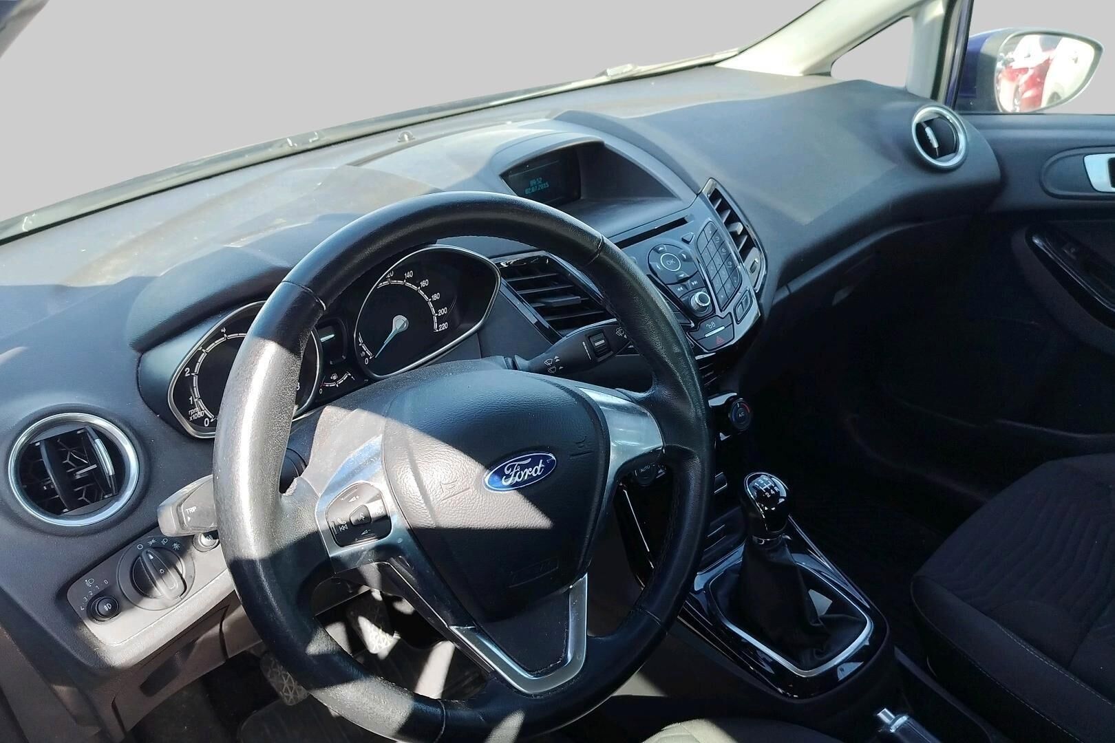 Ford Fiesta iso kuva 2