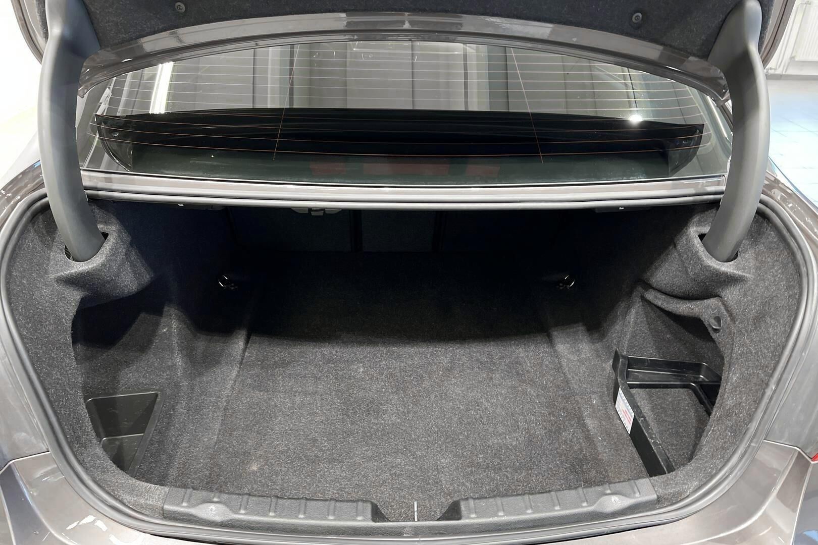 BMW 3-sarja iso kuva 21