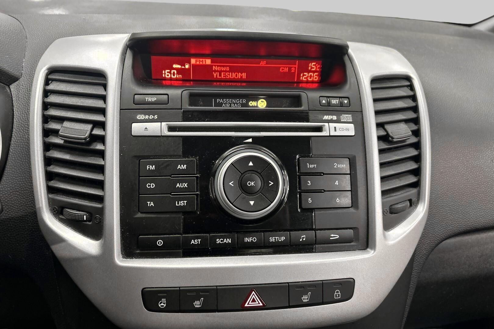 Kia Venga iso kuva 17