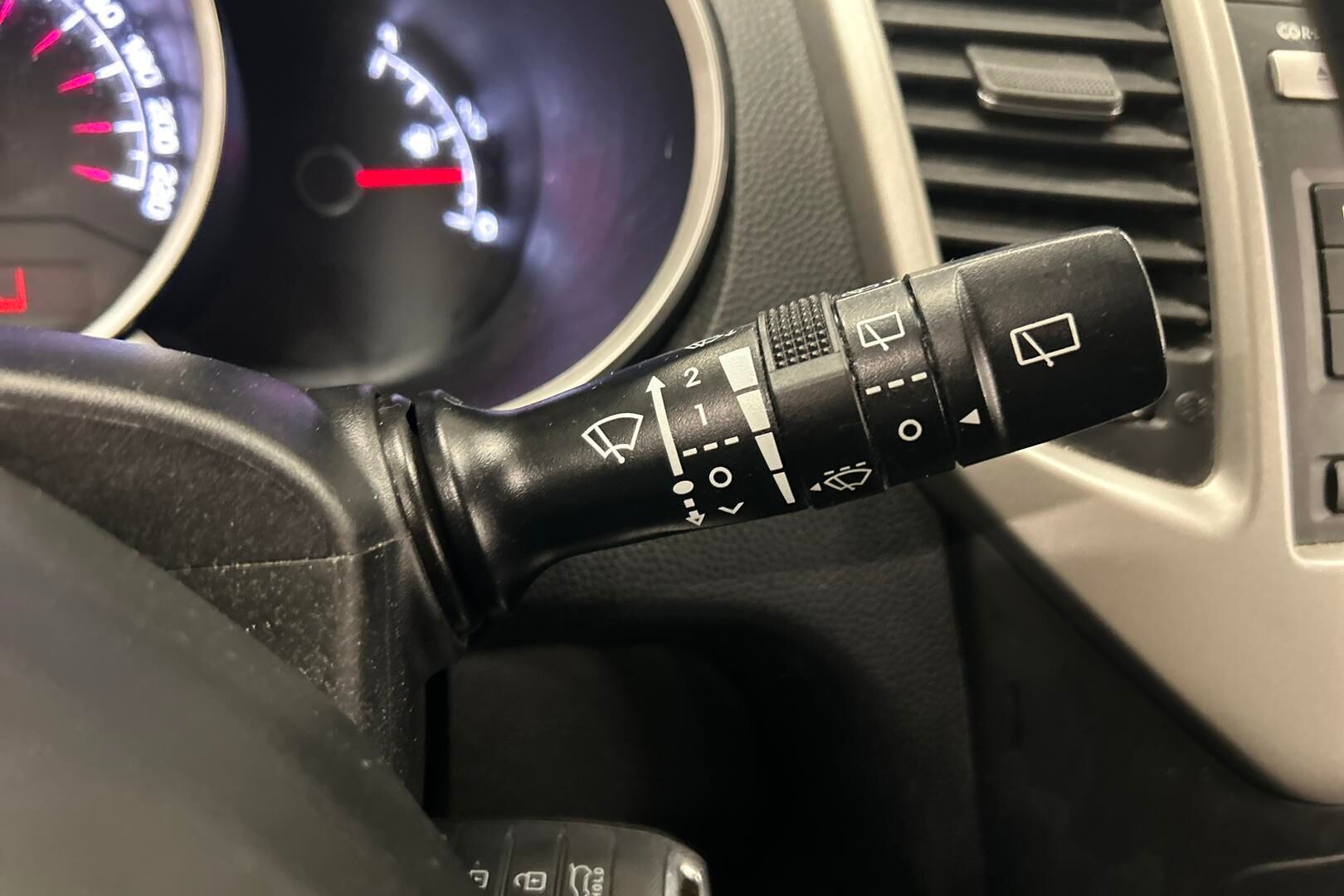Kia Venga iso kuva 20