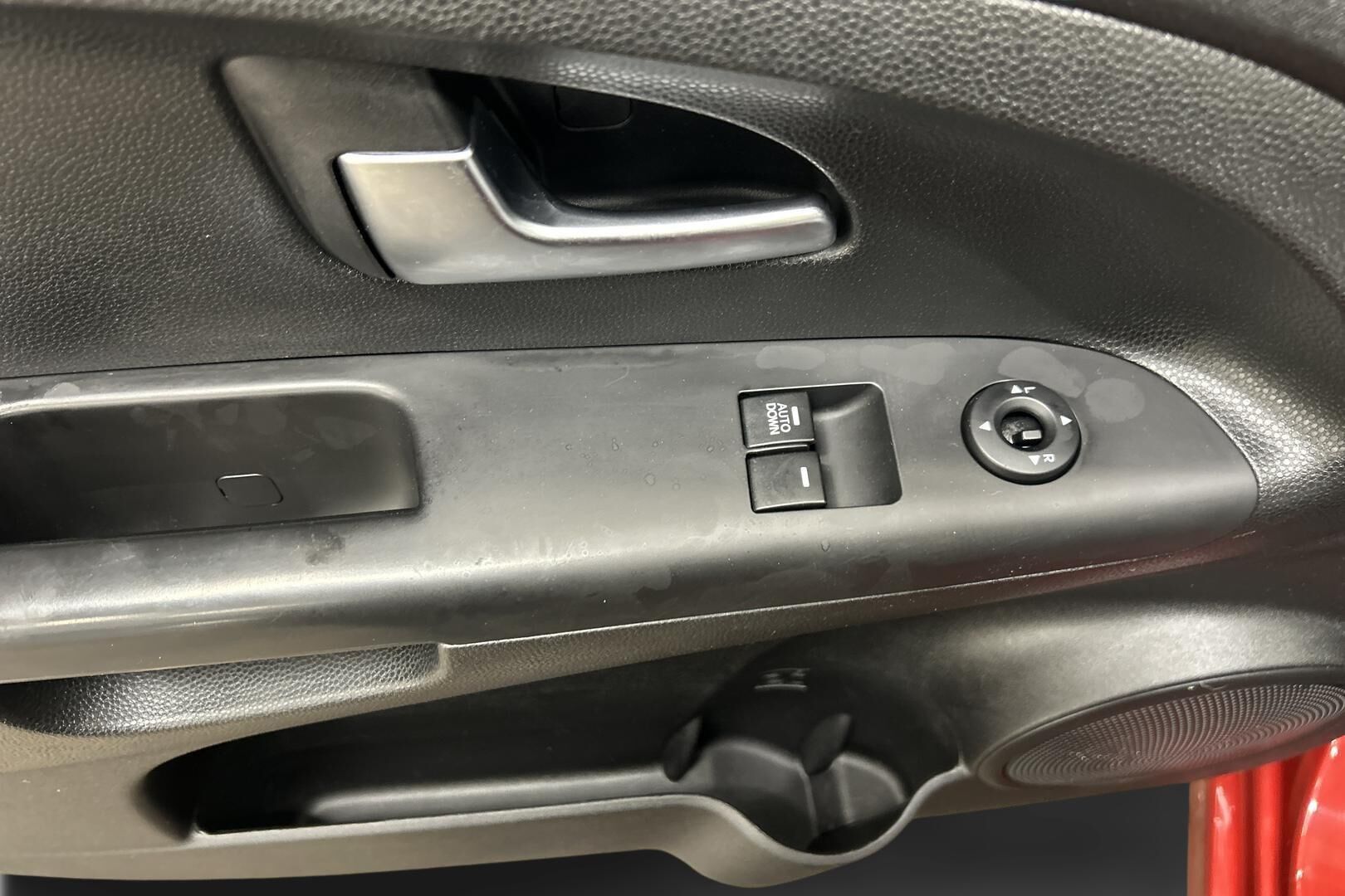 Kia Venga iso kuva 23