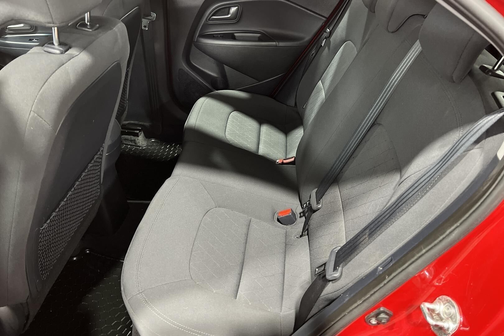 Kia Rio iso kuva 10
