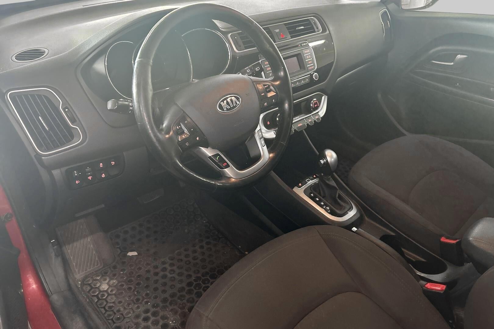 Kia Rio iso kuva 2