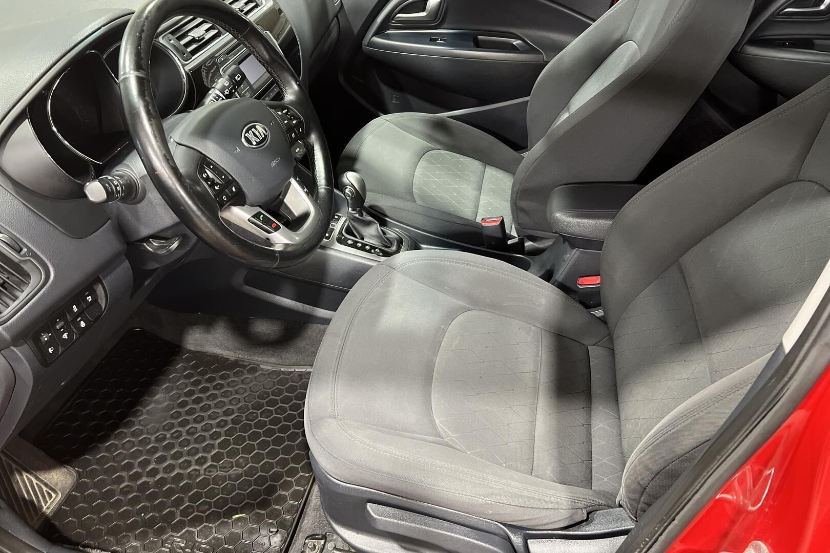 Kia Rio iso kuva 9