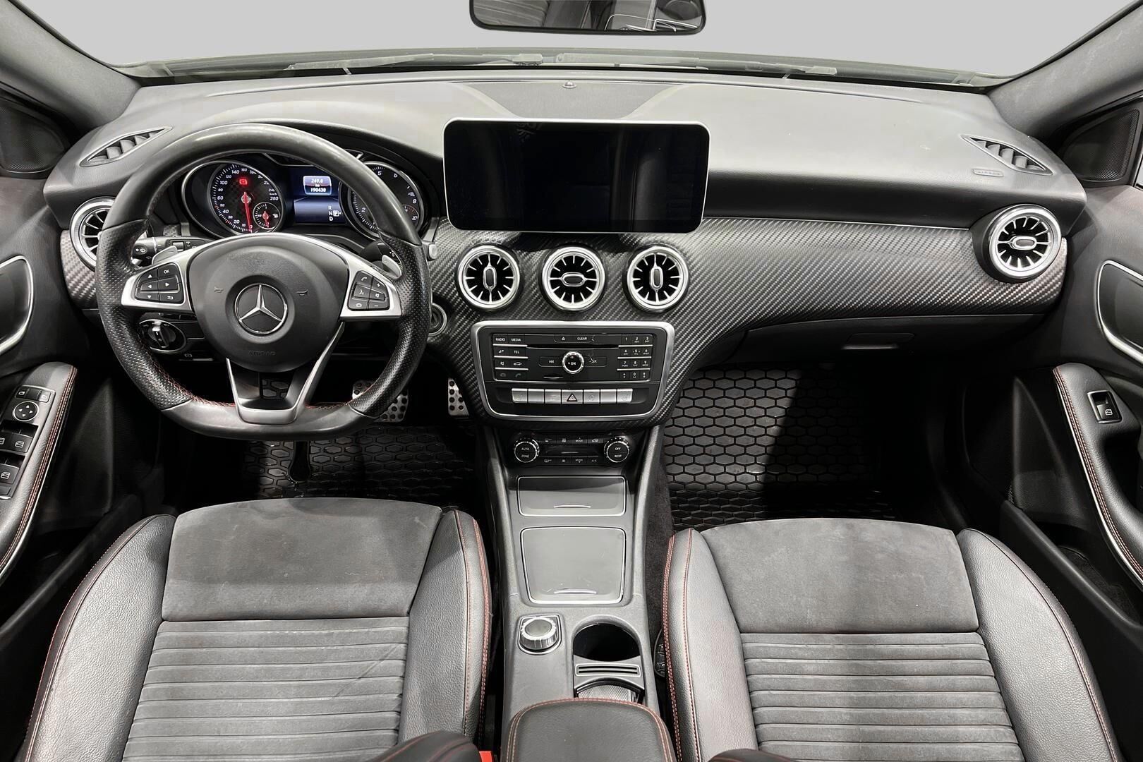 Mercedes-Benz A iso kuva 11
