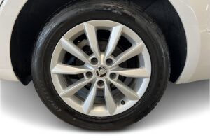 Skoda Octavia esikatselu 12