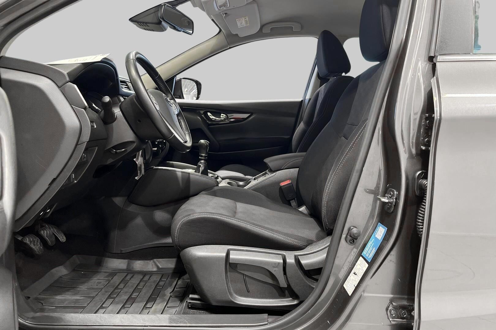 Nissan Qashqai iso kuva 9