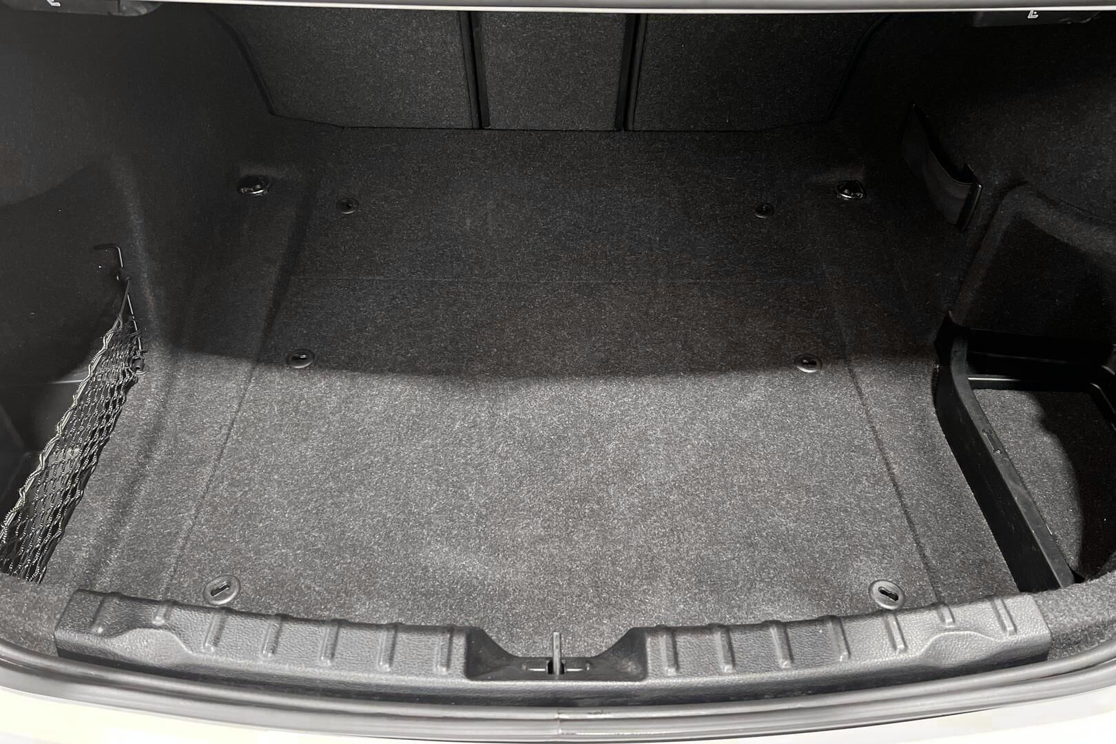 BMW 3-sarja iso kuva 12