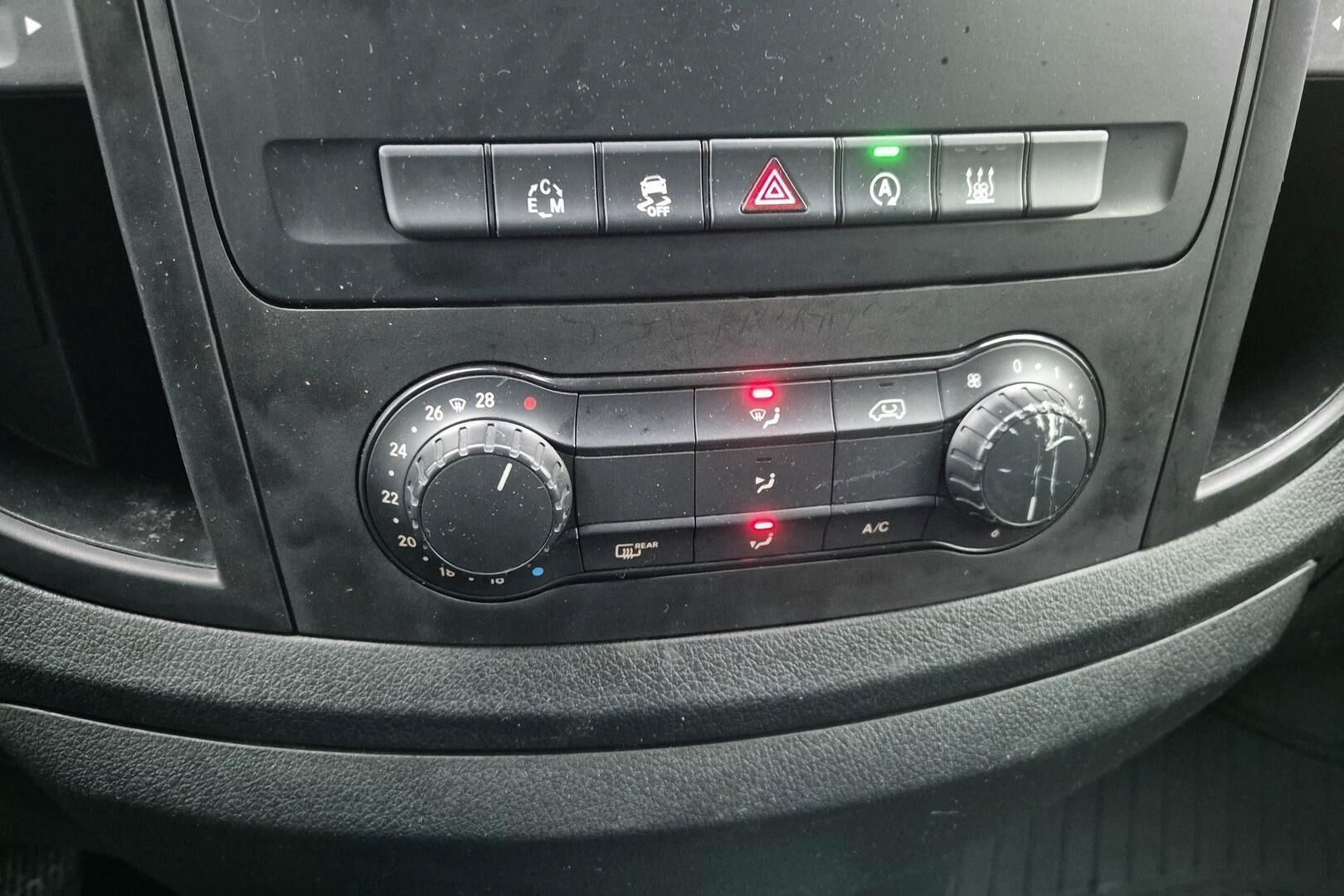 Mercedes-Benz Vito iso kuva 14