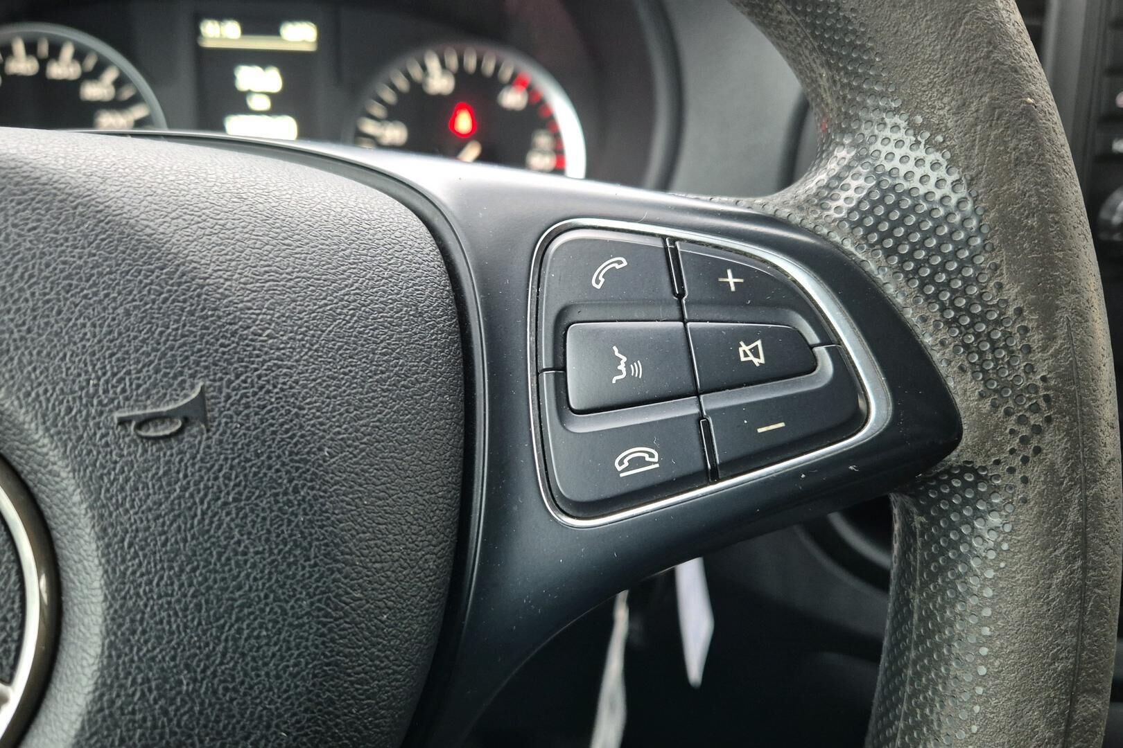 Mercedes-Benz Vito iso kuva 18