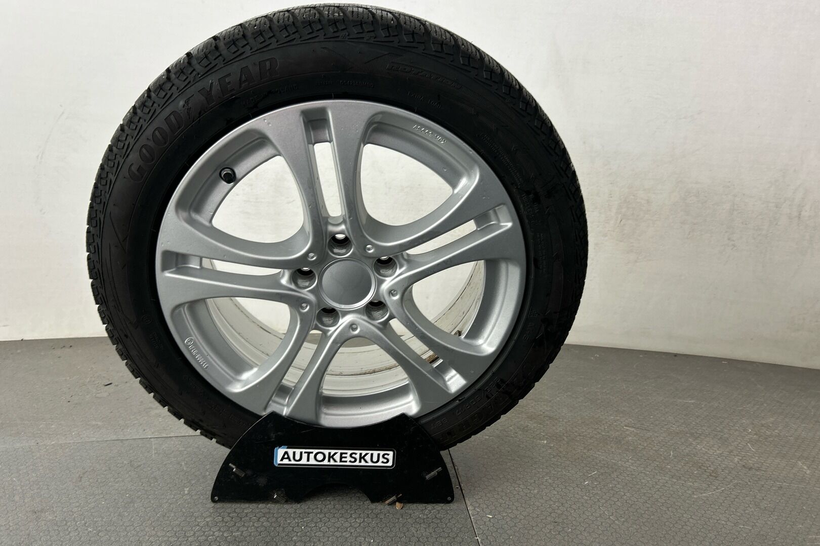Mercedes-Benz C iso kuva 20
