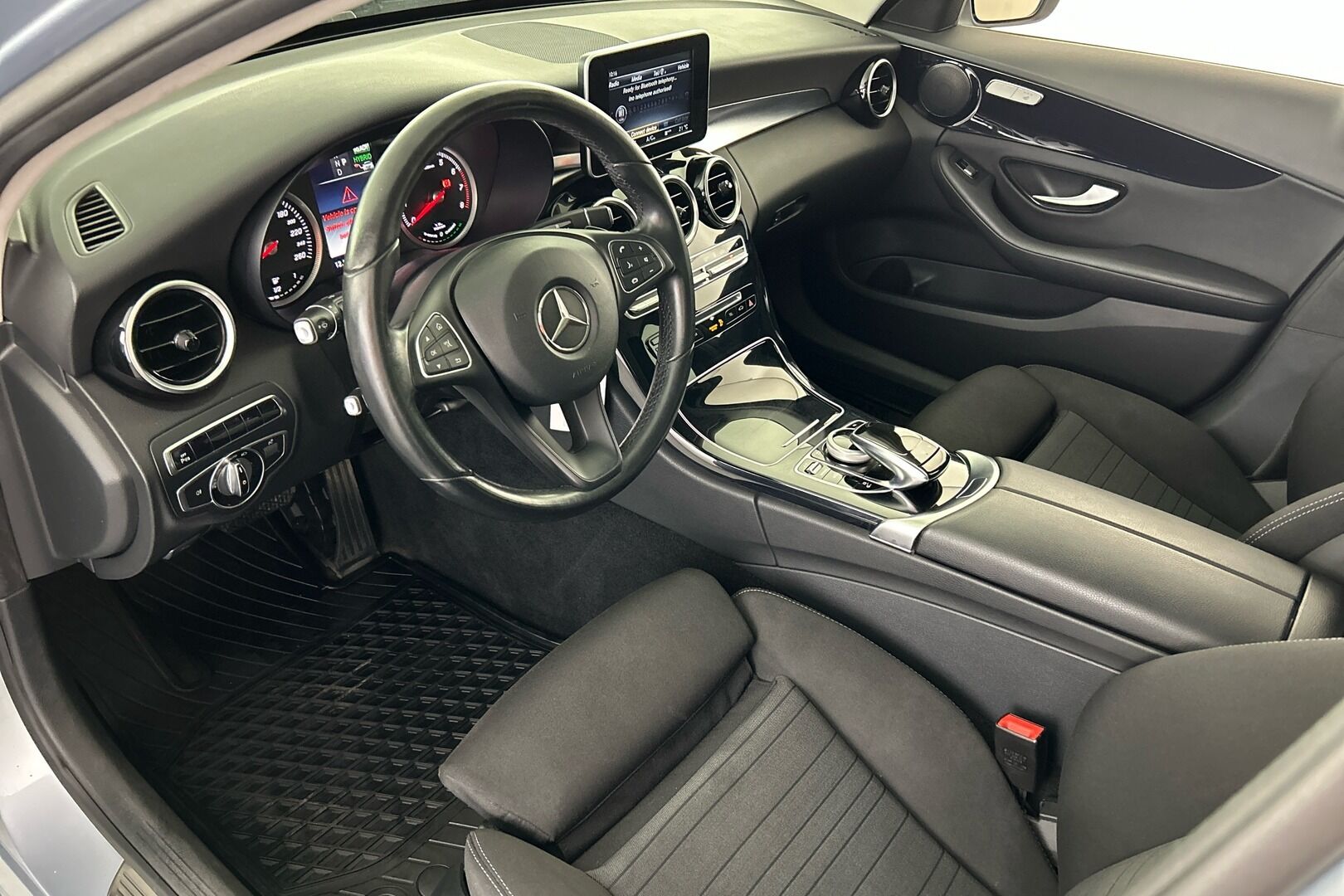 Mercedes-Benz C iso kuva 7