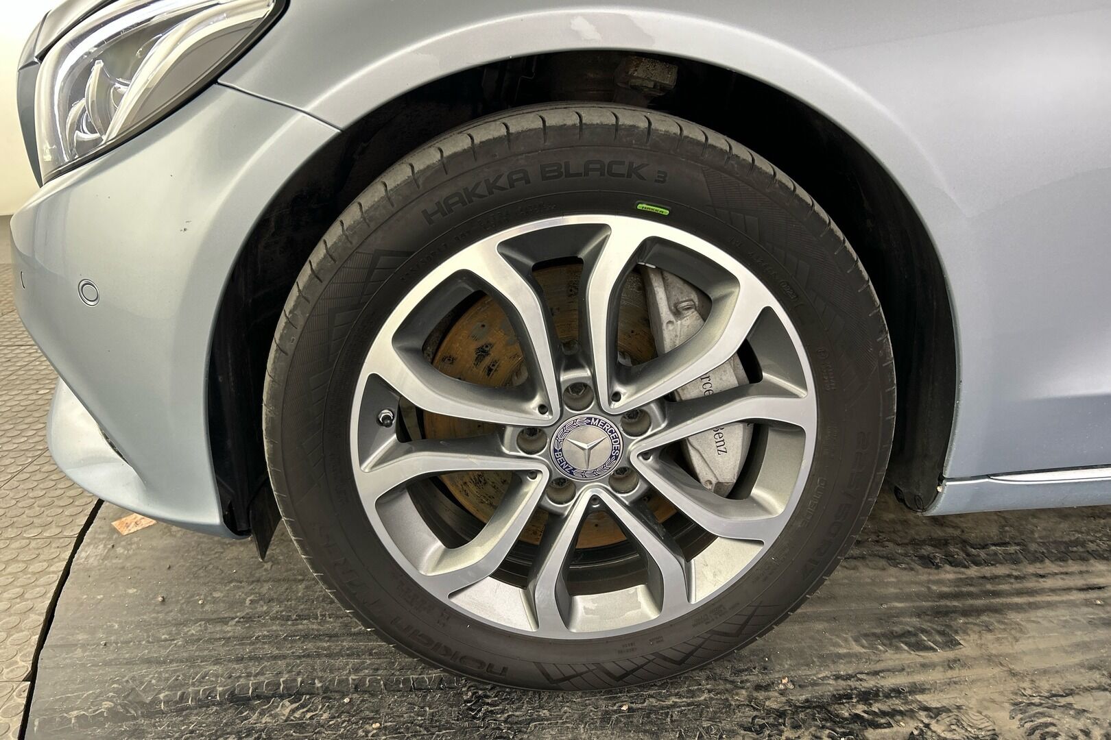 Mercedes-Benz C iso kuva 9