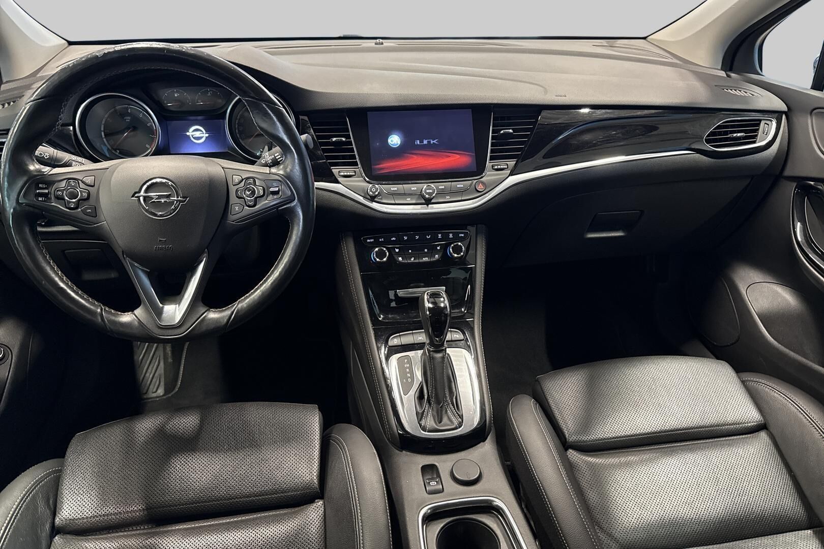 Opel Astra iso kuva 6