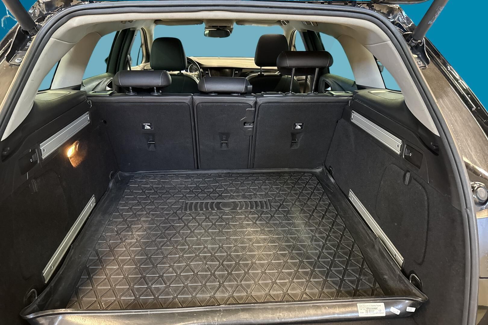 Opel Astra iso kuva 7
