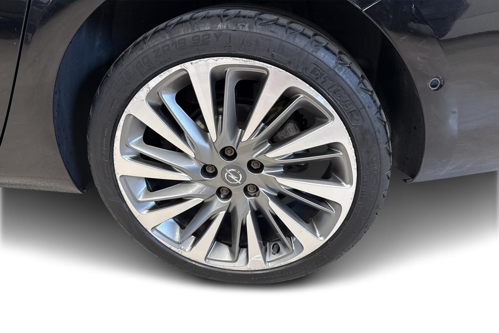 Opel Astra iso kuva 8
