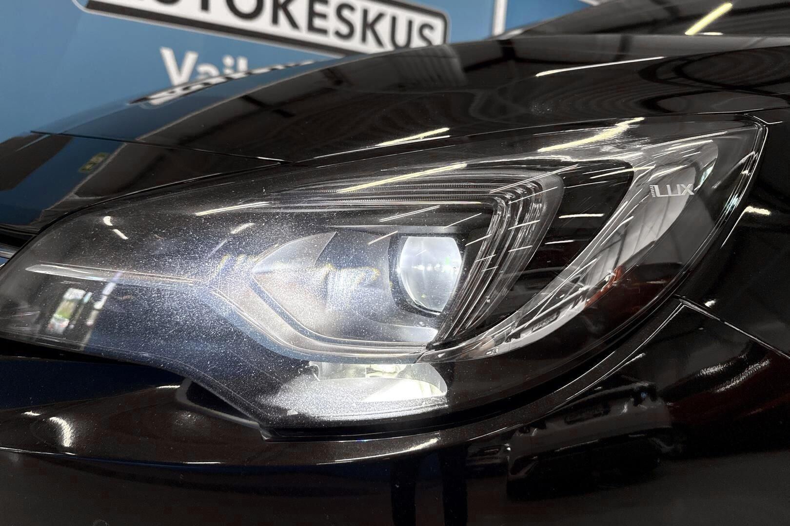 Opel Astra iso kuva 19