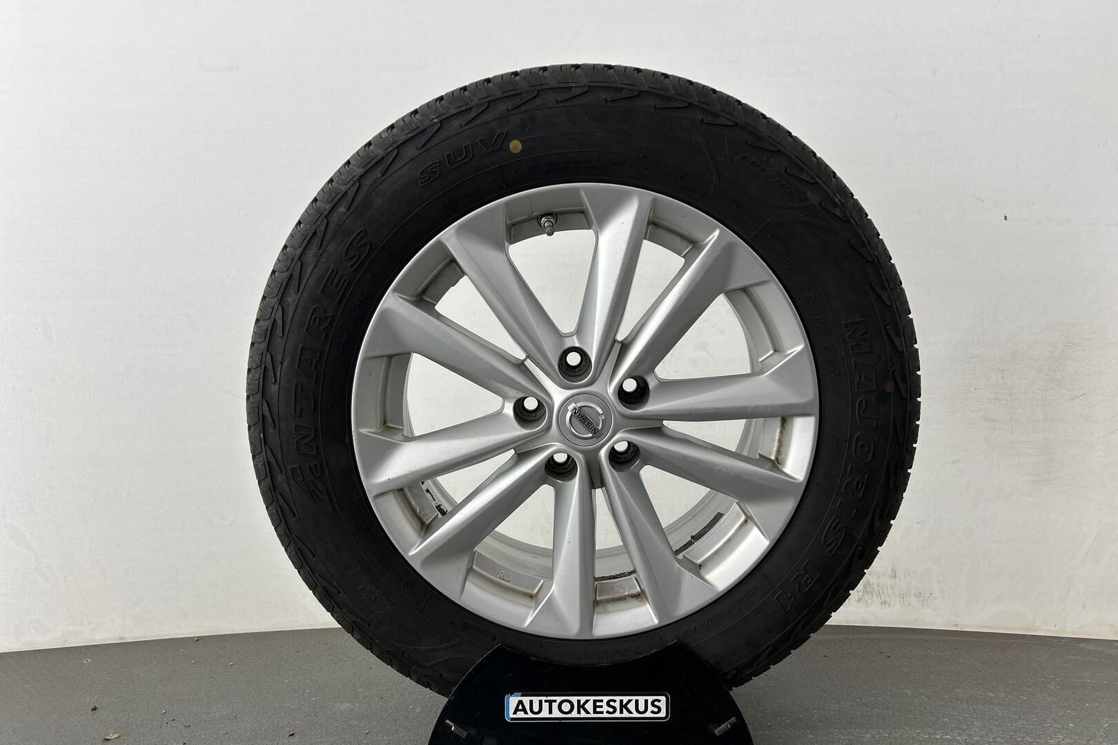 Nissan Qashqai iso kuva 14