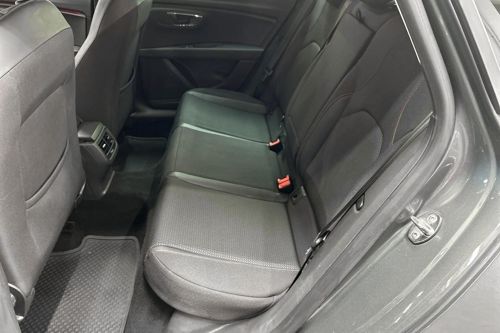 Seat Leon ST iso kuva 10