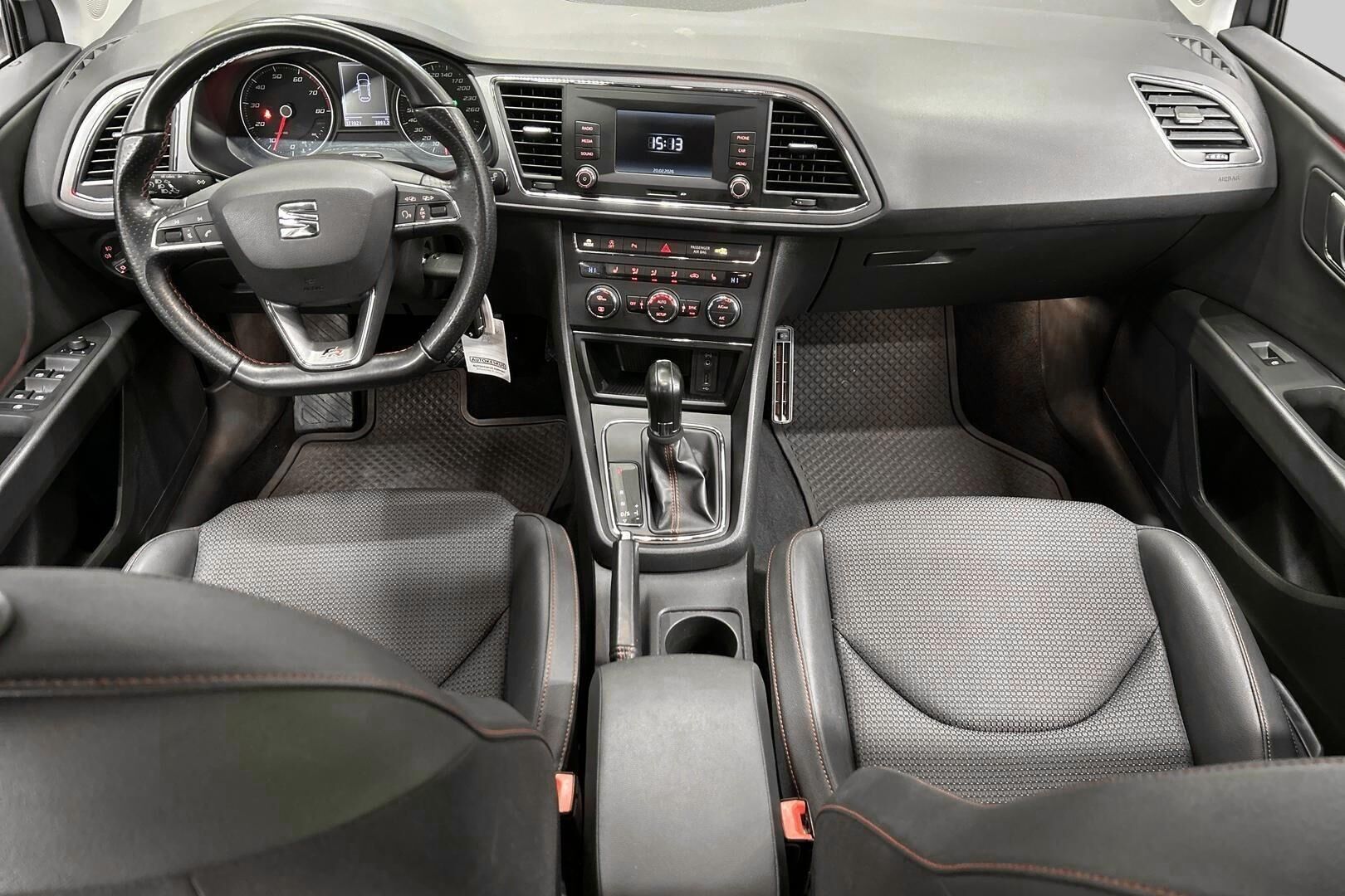 Seat Leon ST iso kuva 11