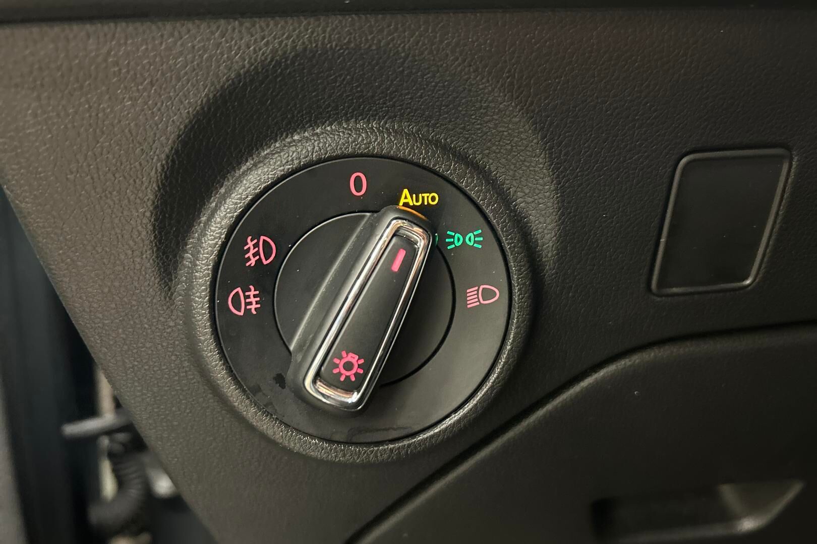 Seat Leon ST iso kuva 21