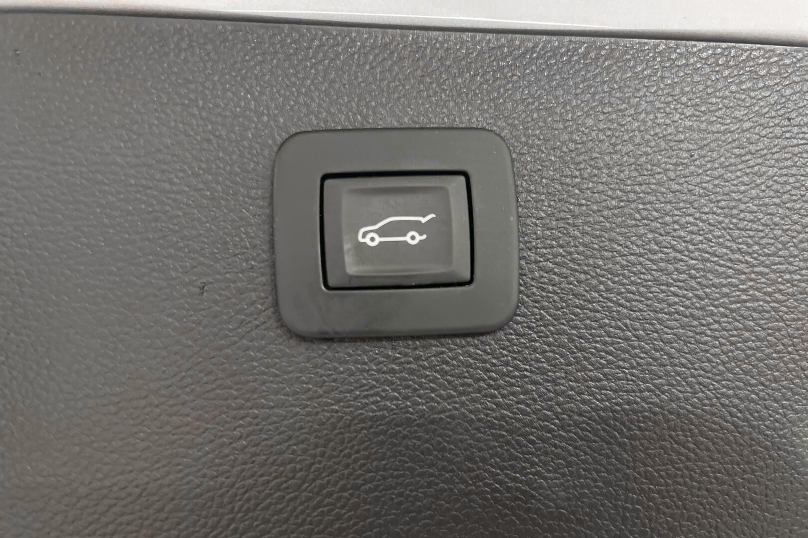 Opel Astra iso kuva 14