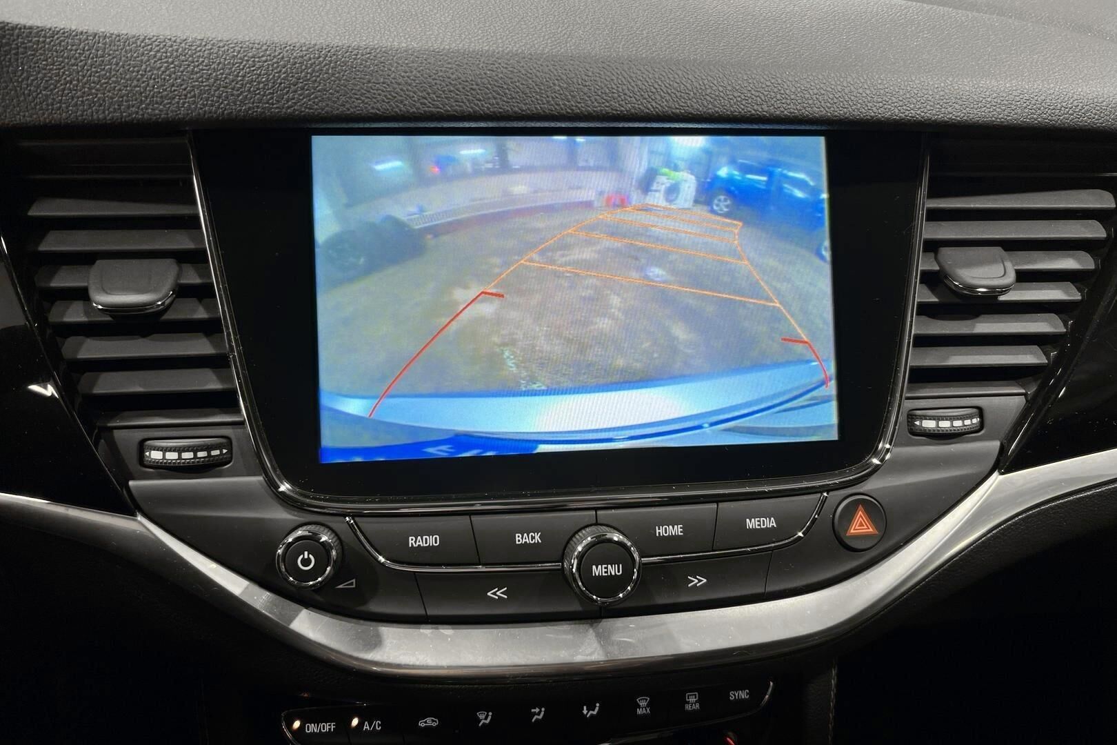 Opel Astra iso kuva 20