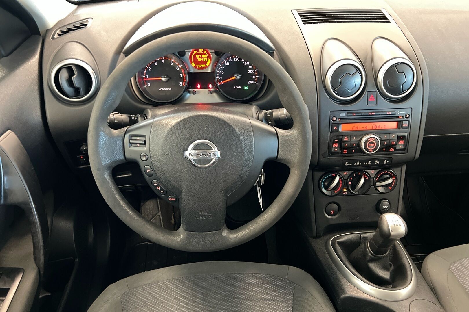 Nissan Qashqai iso kuva 17