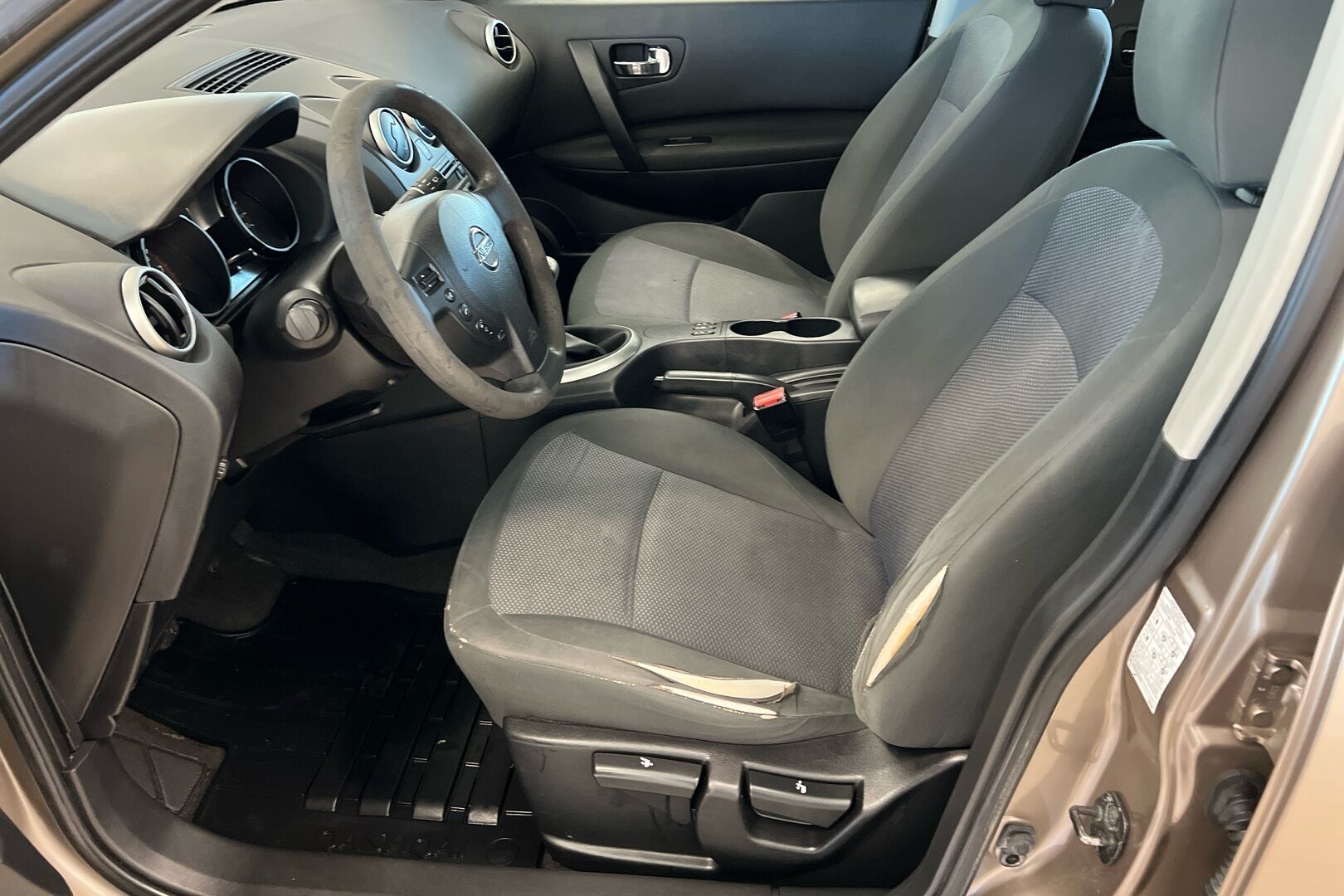 Nissan Qashqai iso kuva 12