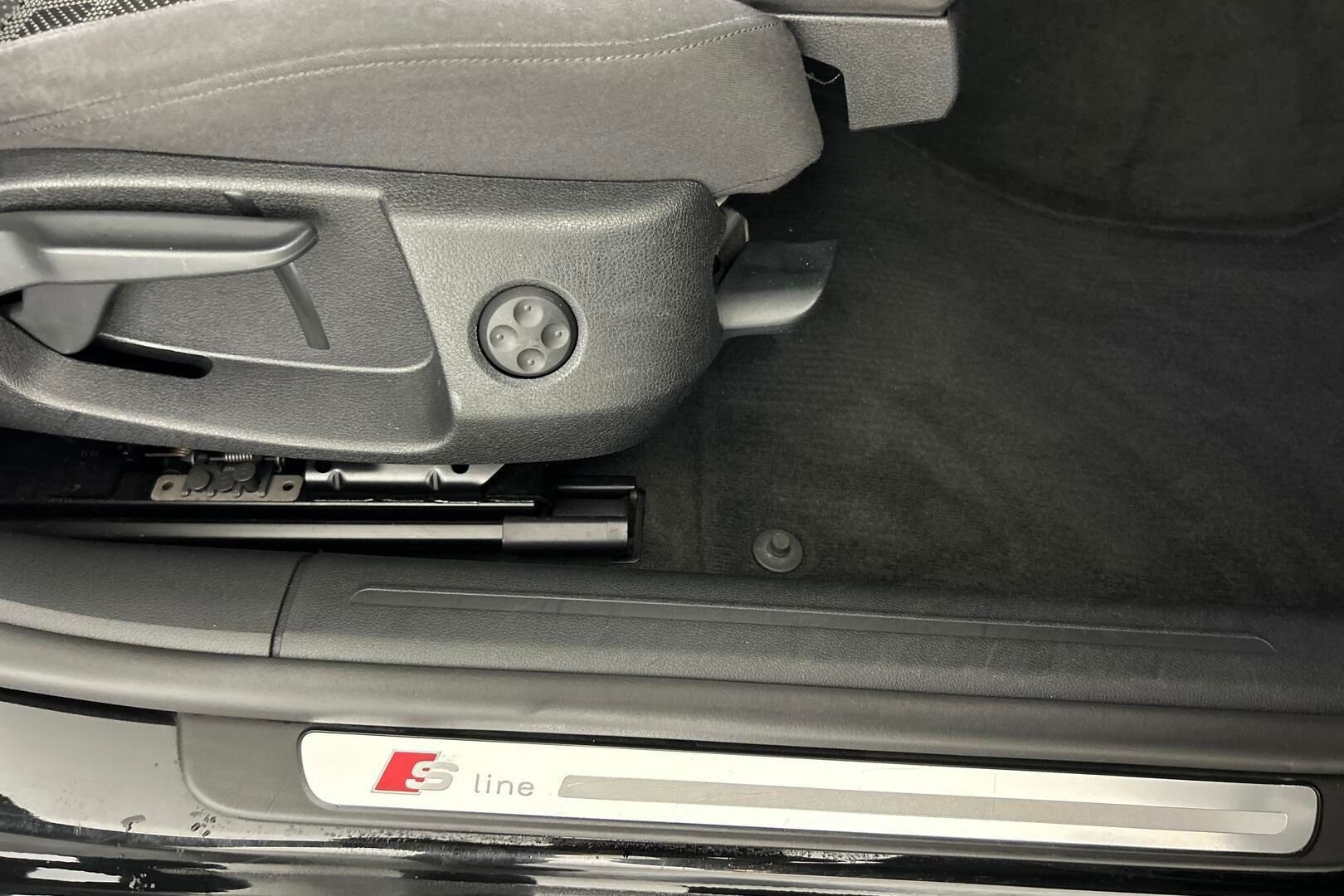 Audi A5 iso kuva 28