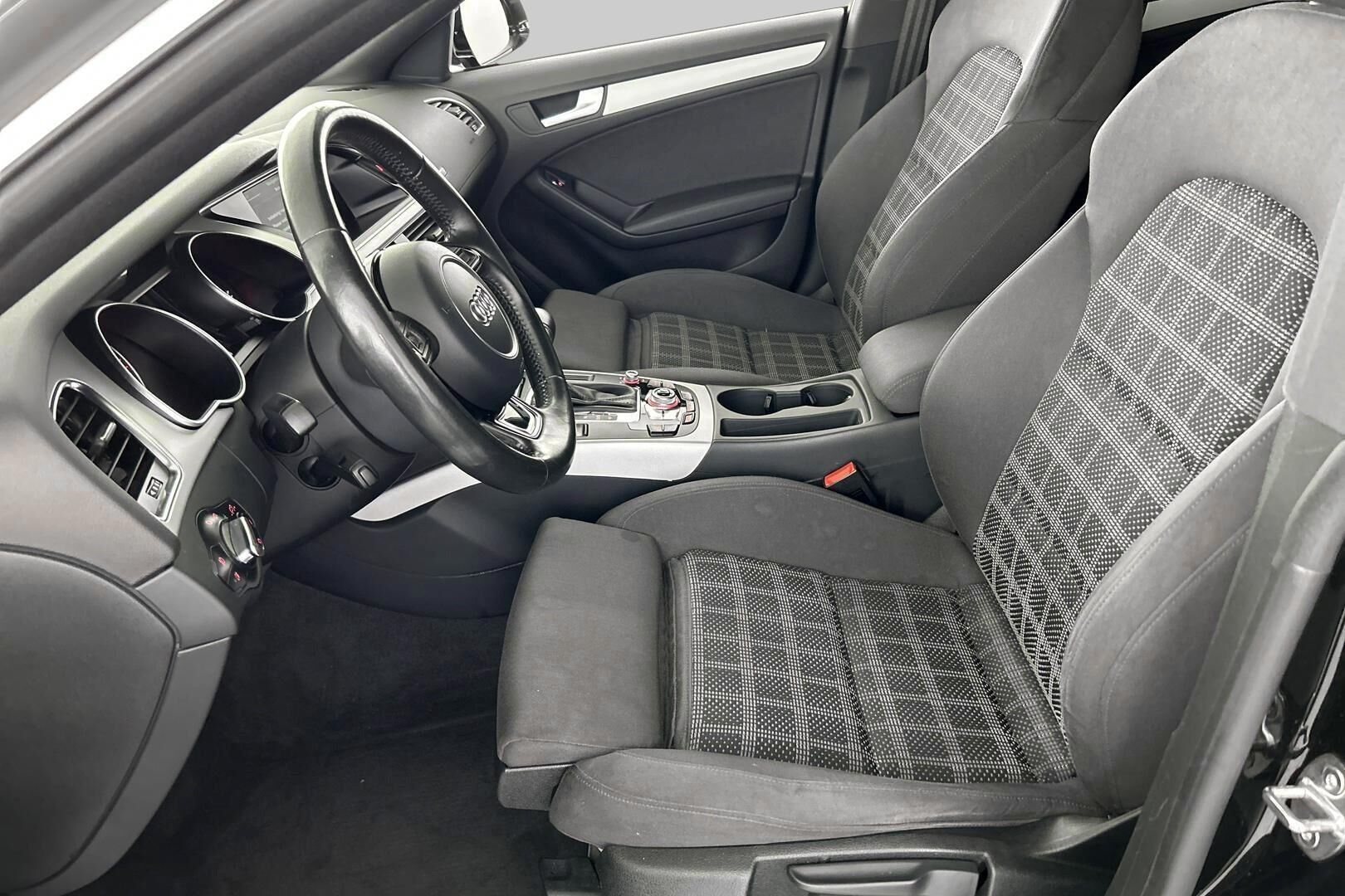 Audi A5 iso kuva 9