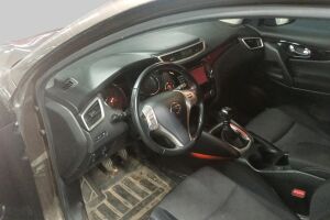 Nissan Qashqai esikatselu 2