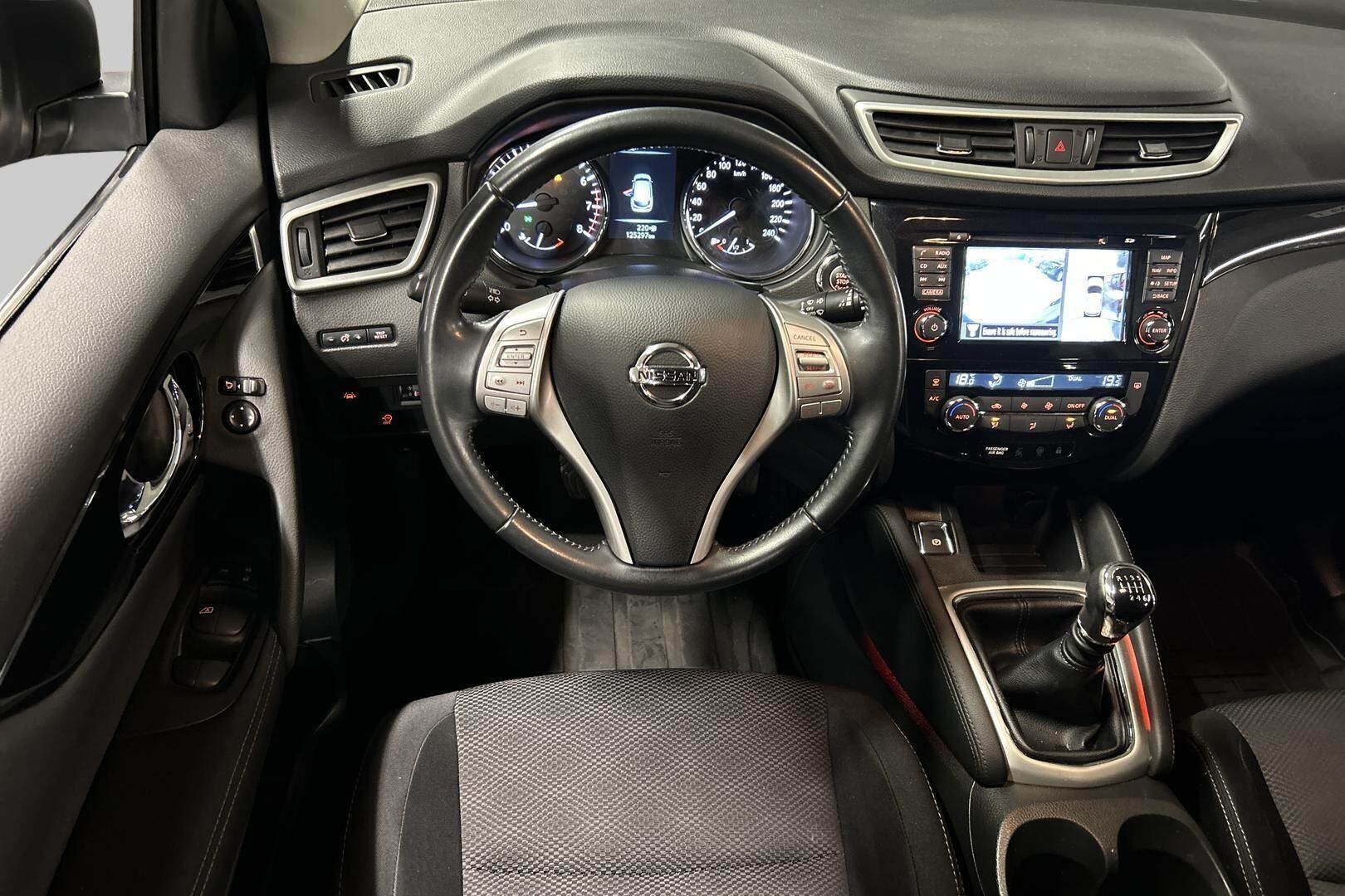 Nissan Qashqai iso kuva 32