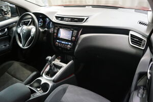Nissan Qashqai esikatselu 1