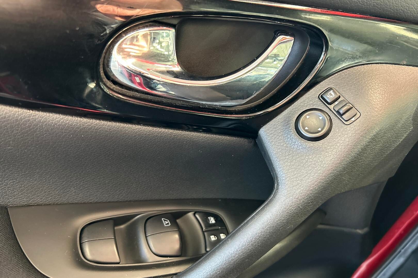 Nissan Qashqai iso kuva 26