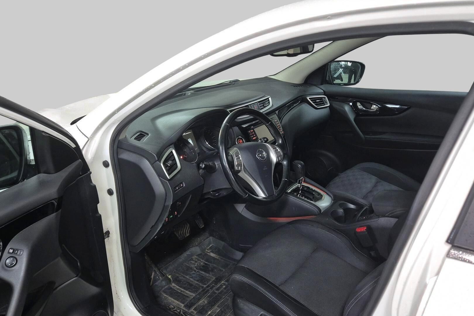 Nissan Qashqai iso kuva 2
