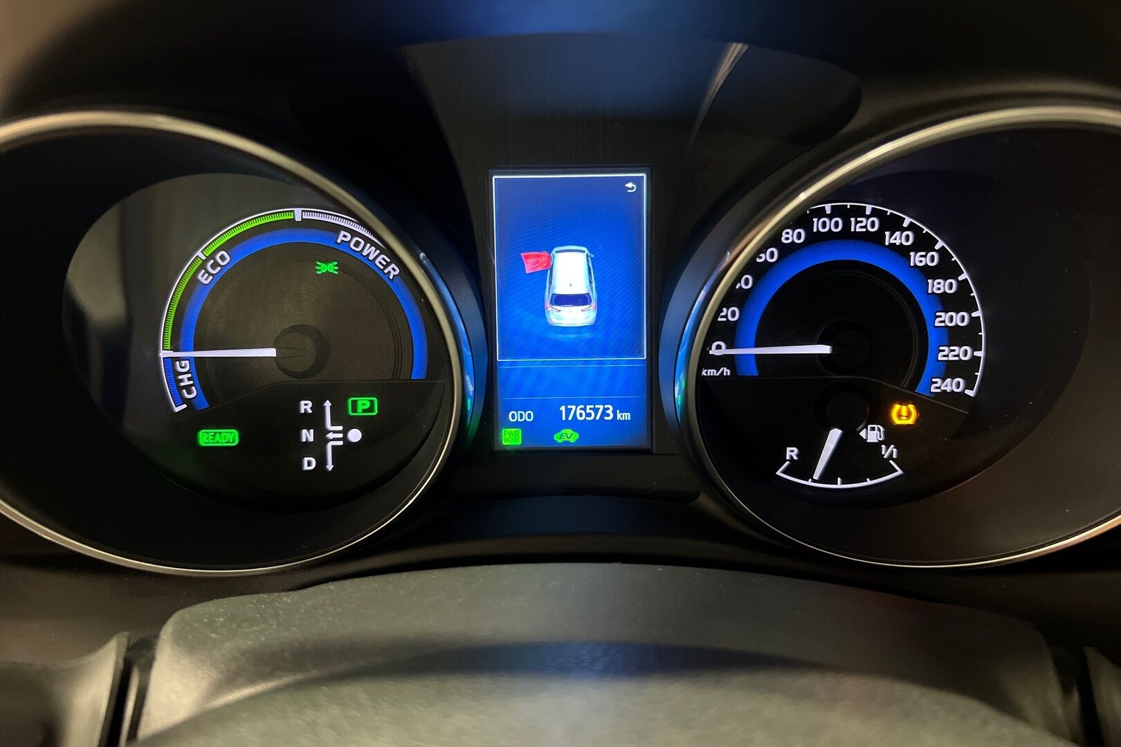 Toyota Auris iso kuva 15