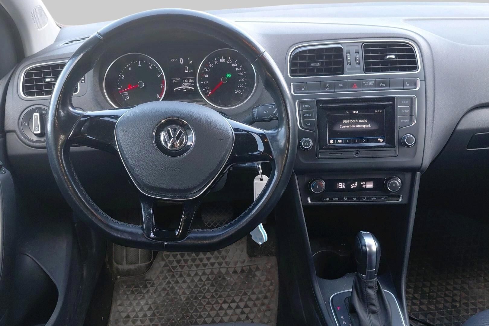 Volkswagen Polo iso kuva 2