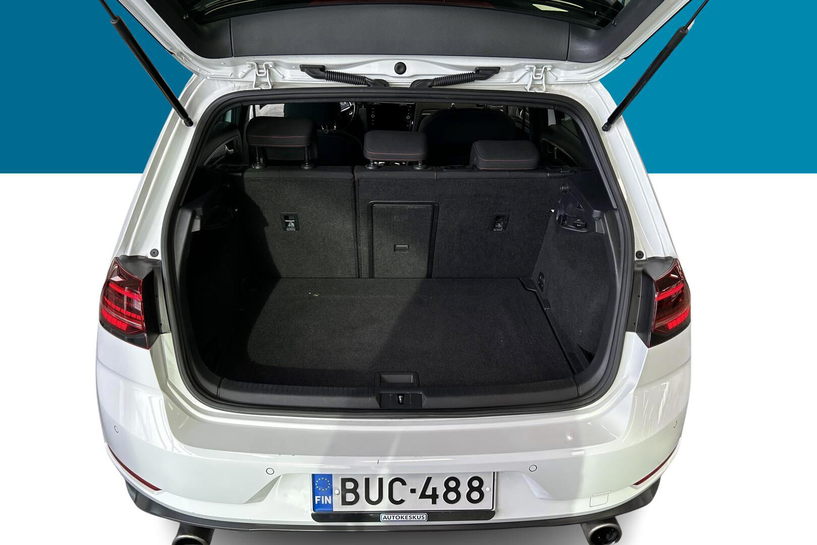 Volkswagen Golf iso kuva 12