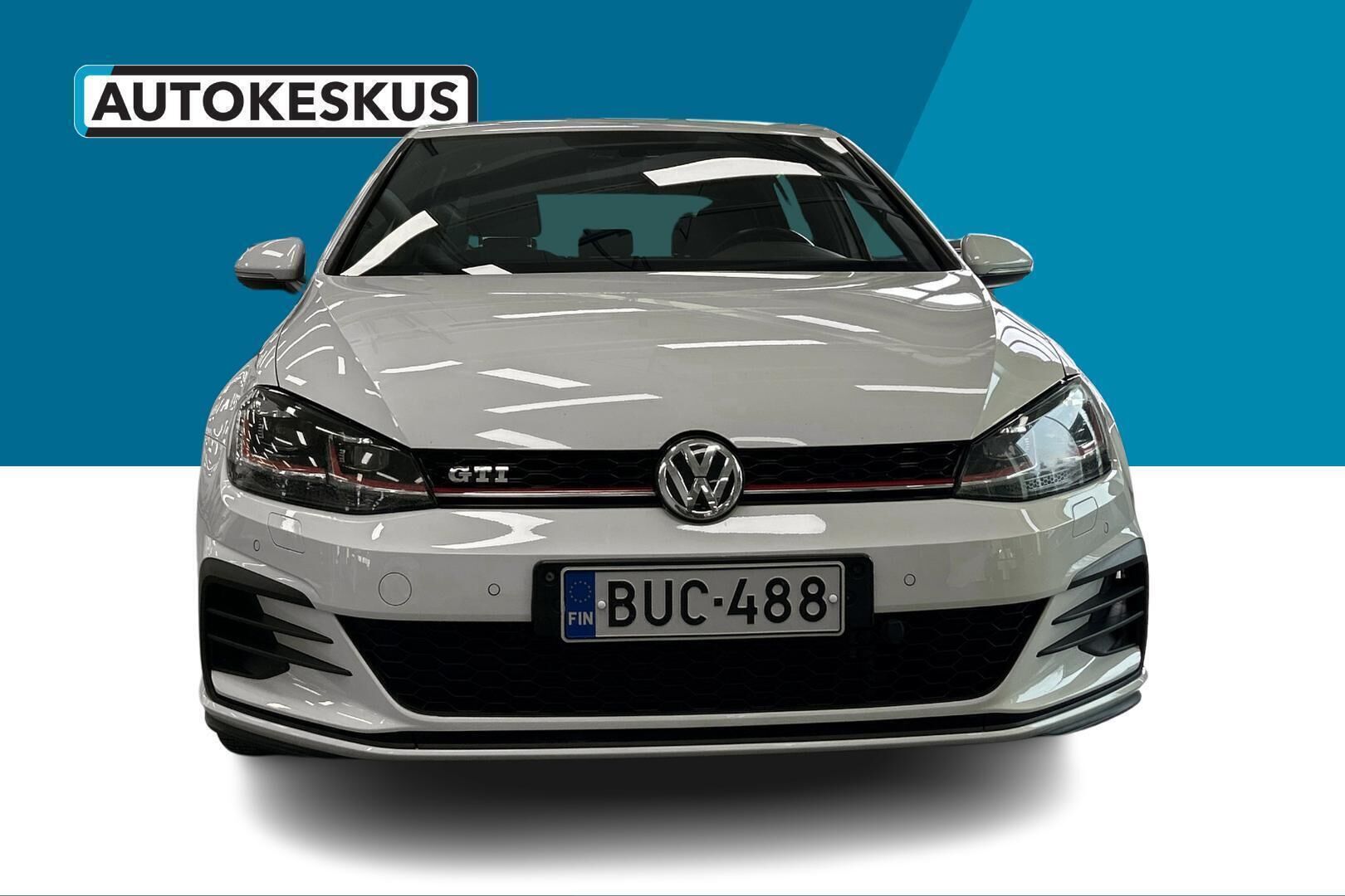 Volkswagen Golf iso kuva 2