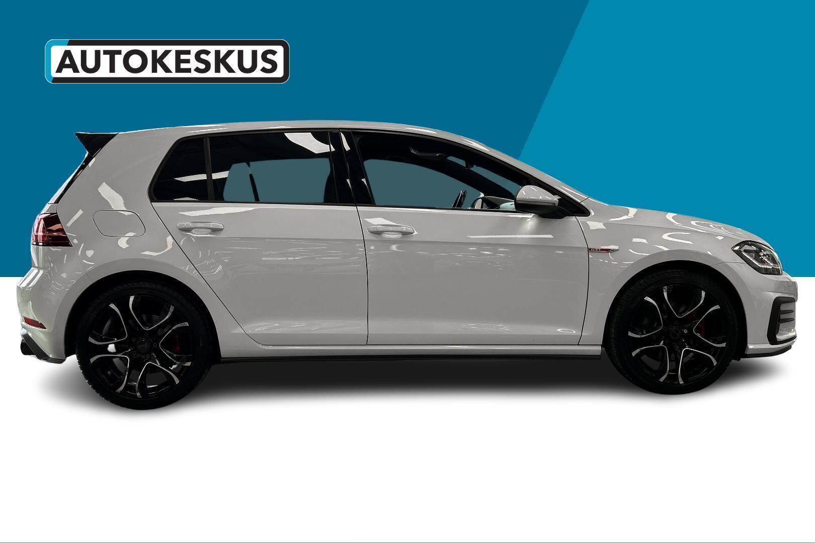 Volkswagen Golf iso kuva 19
