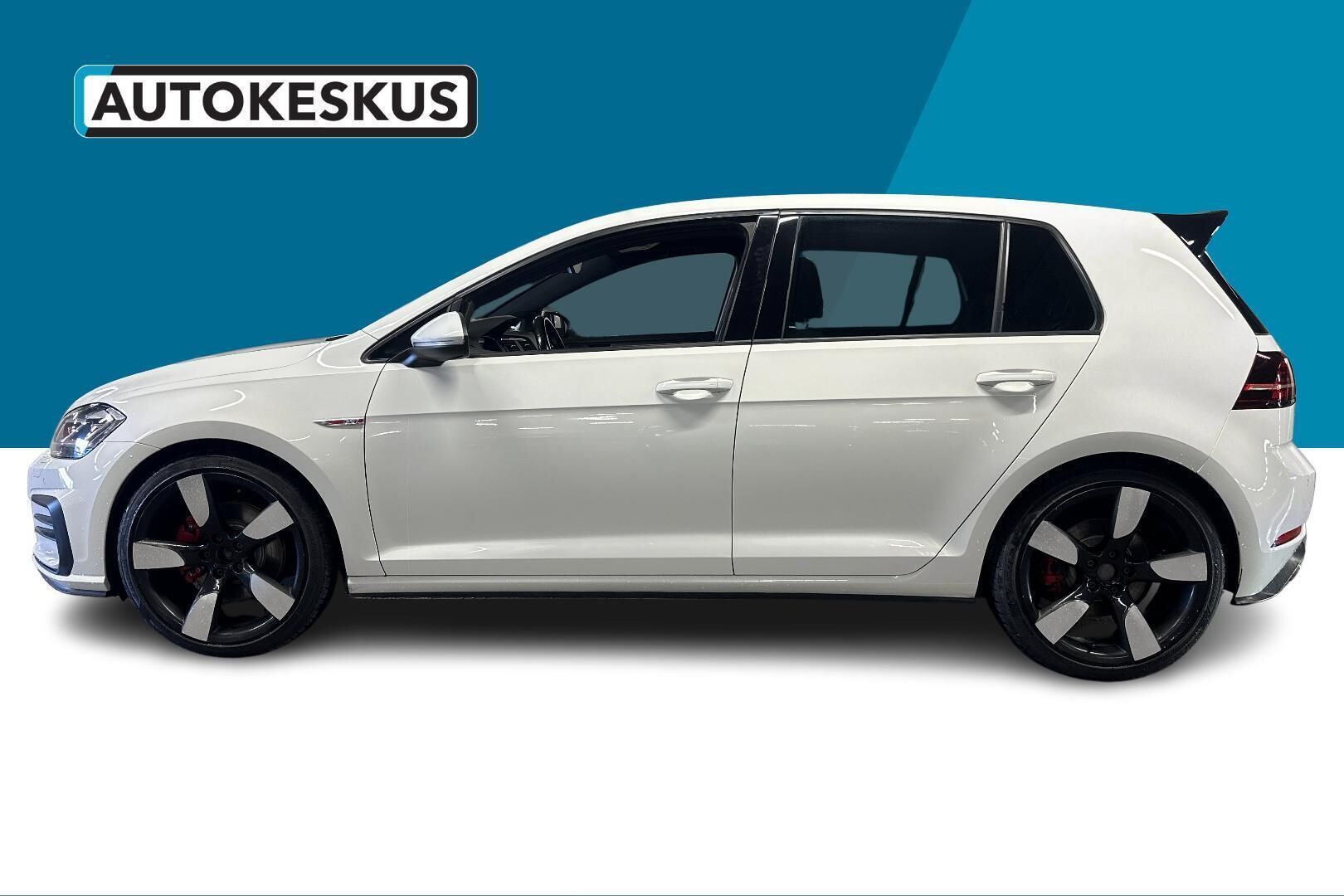 Volkswagen Golf iso kuva 8