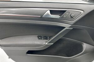 Volkswagen Golf esikatselu 21