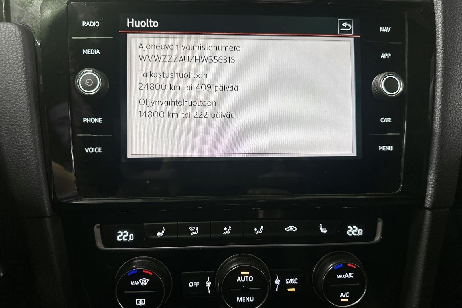 Volkswagen Golf iso kuva 17