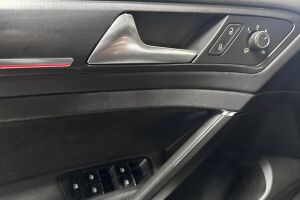 Volkswagen Golf esikatselu 24