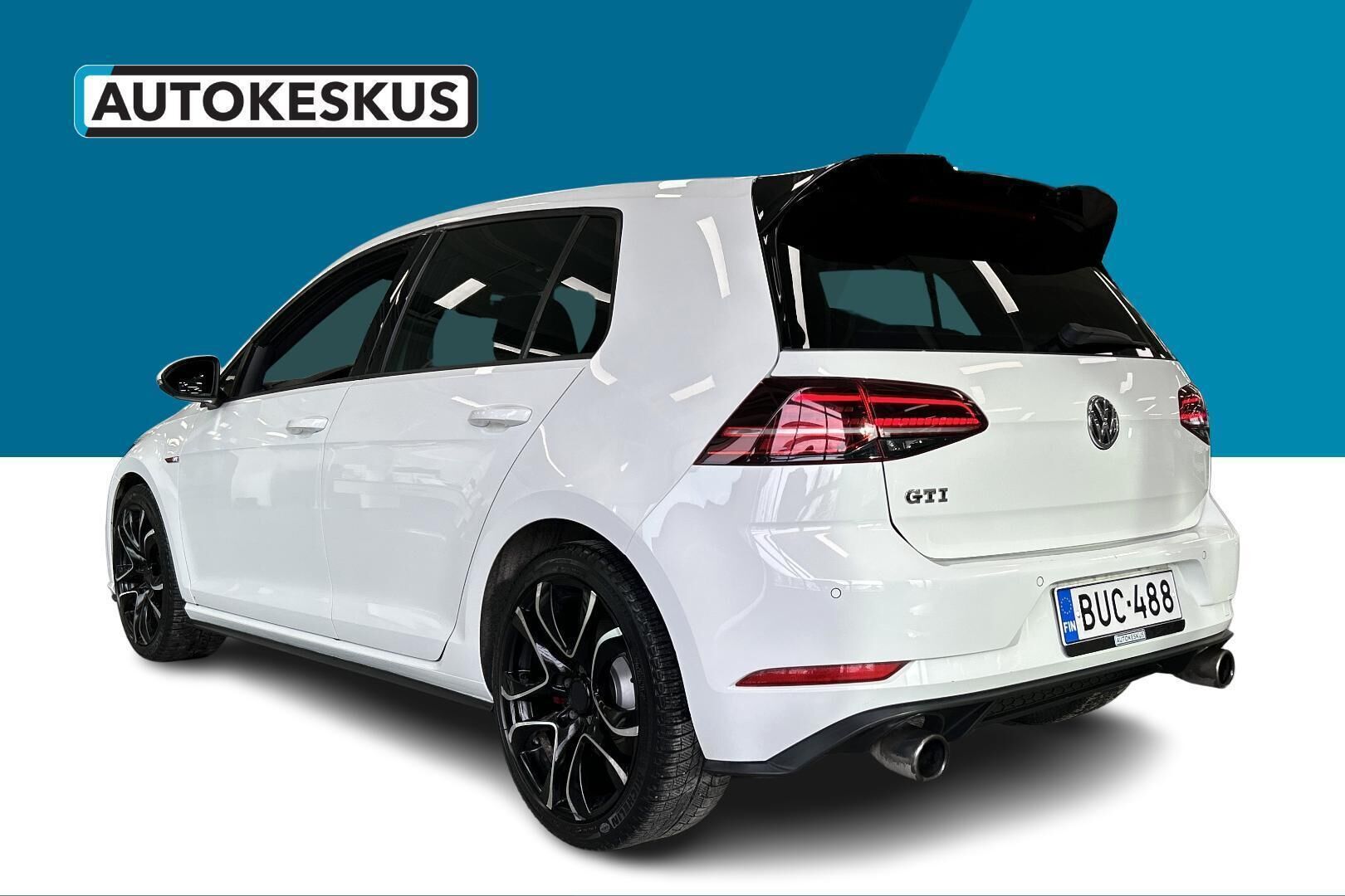 Volkswagen Golf iso kuva 7