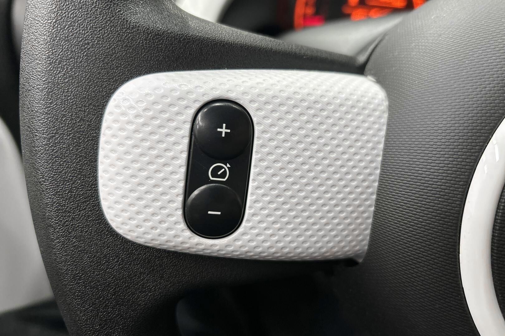 Renault Twingo iso kuva 18