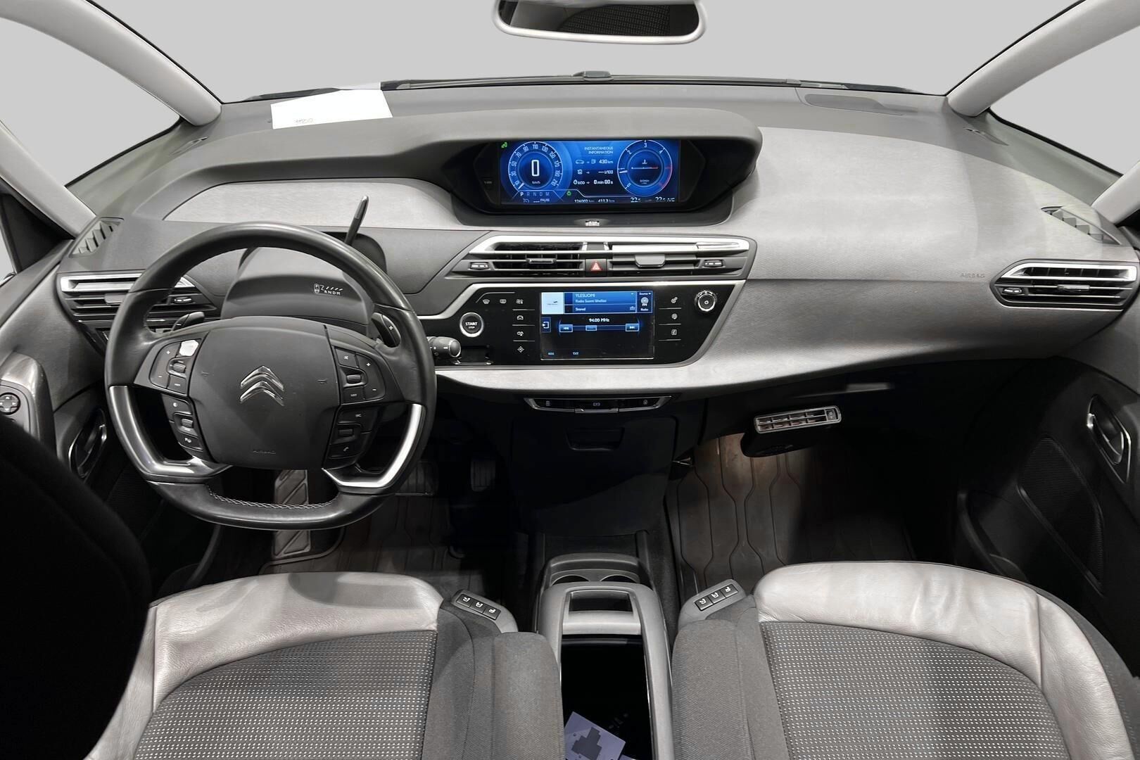 Citroen C4 Picasso iso kuva 11