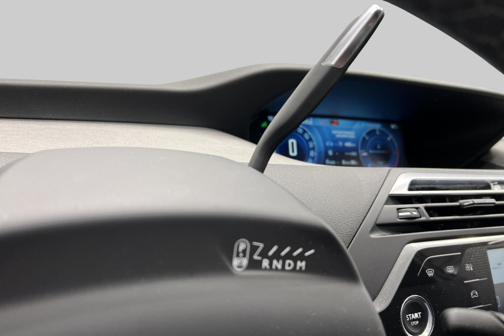 Citroen C4 Picasso iso kuva 20